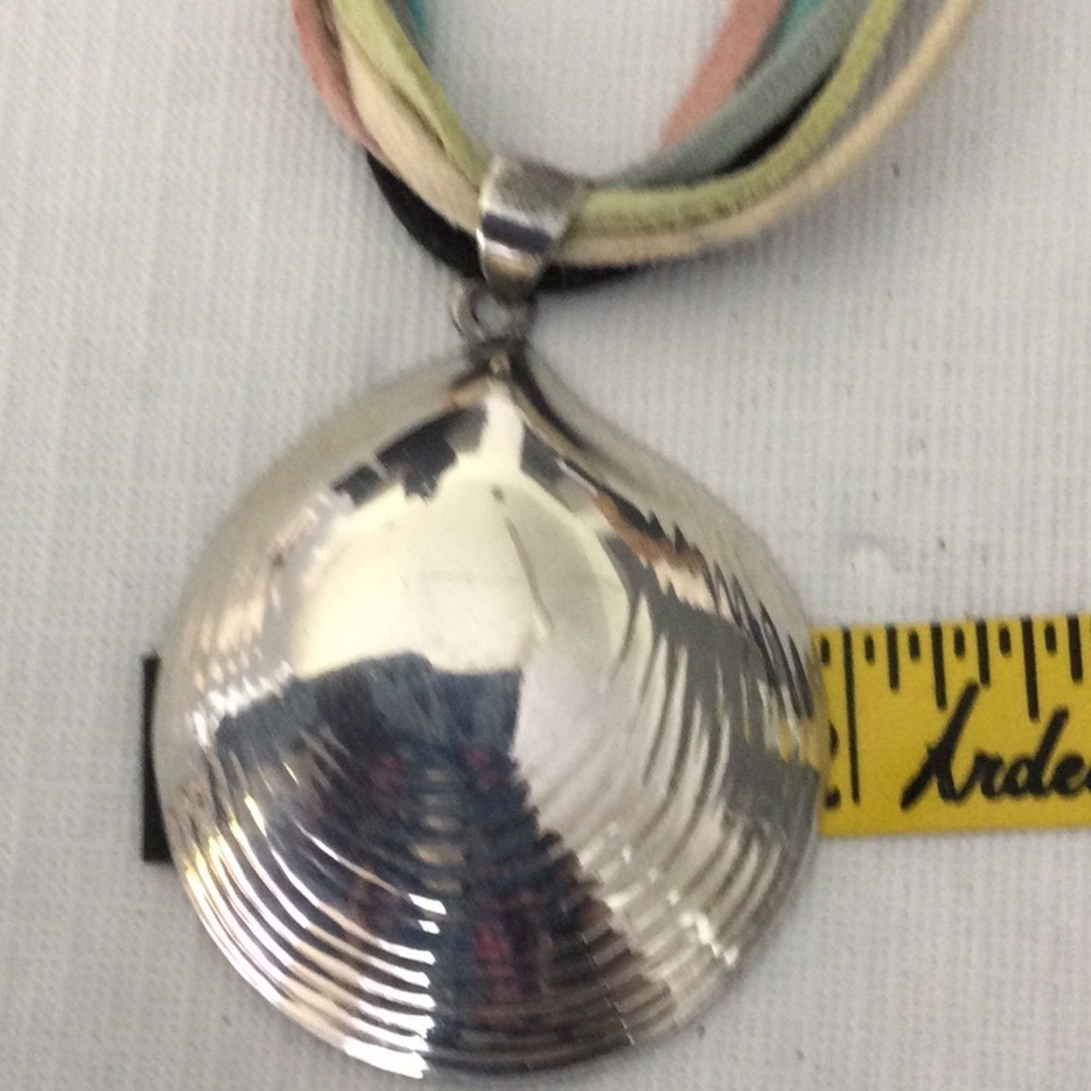 Multicolor rope Sliver Shell Pendant Necklace and Earring Set - Picture 4 of 7